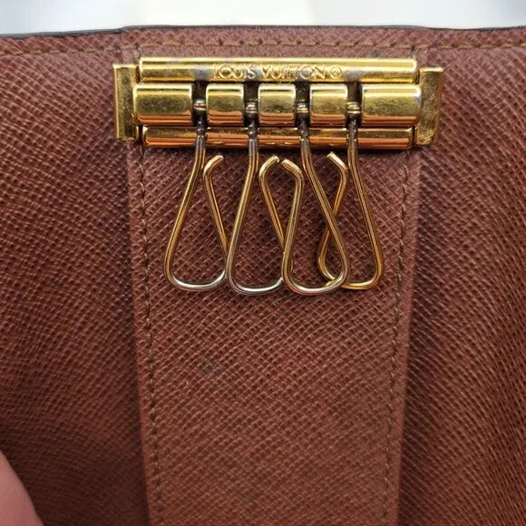 Louis Vuitton Monogram Key Case - Picture 13 of 15
